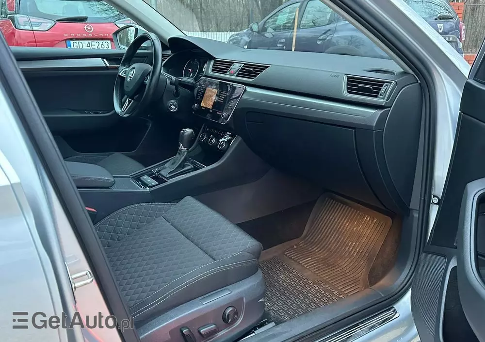 SKODA Superb 2.0 TDI 4x4 Style DSG