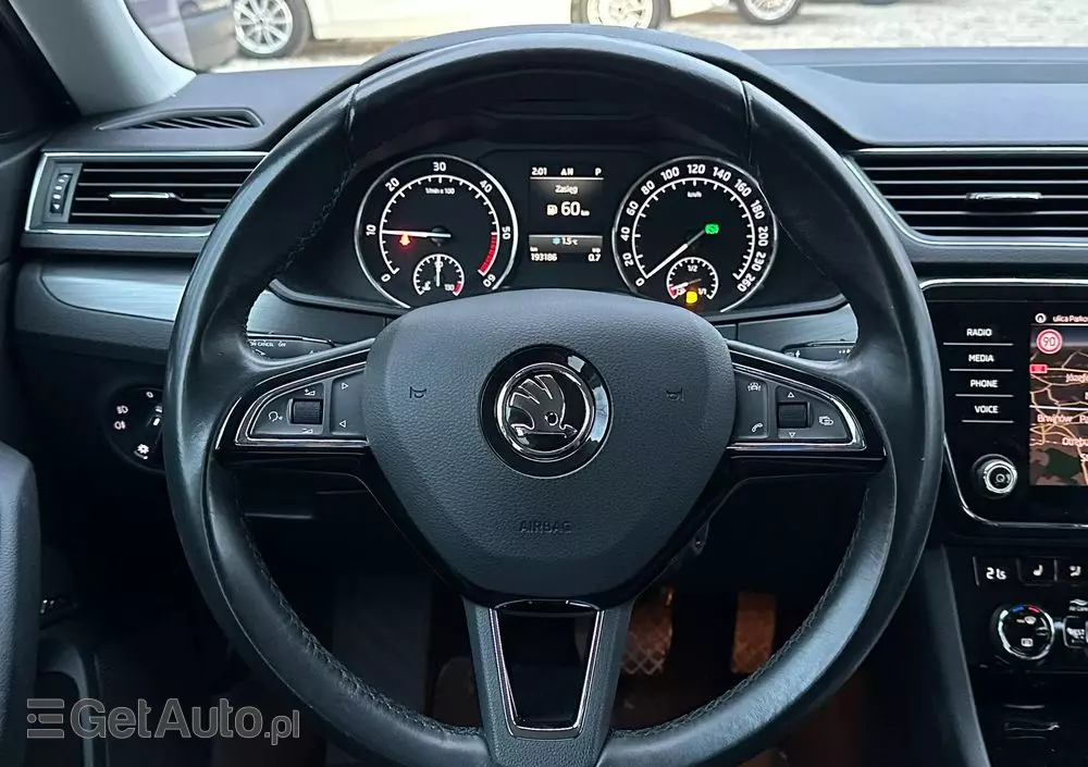 SKODA Superb 2.0 TDI 4x4 Style DSG