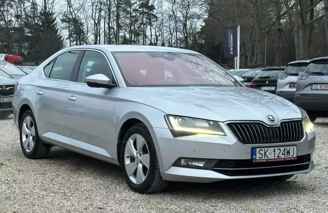SKODA Superb 2.0 TDI 4x4 Style DSG
