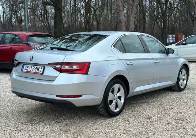 SKODA Superb 2.0 TDI 4x4 Style DSG