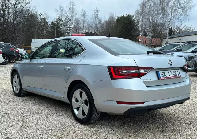 SKODA Superb 2.0 TDI 4x4 Style DSG
