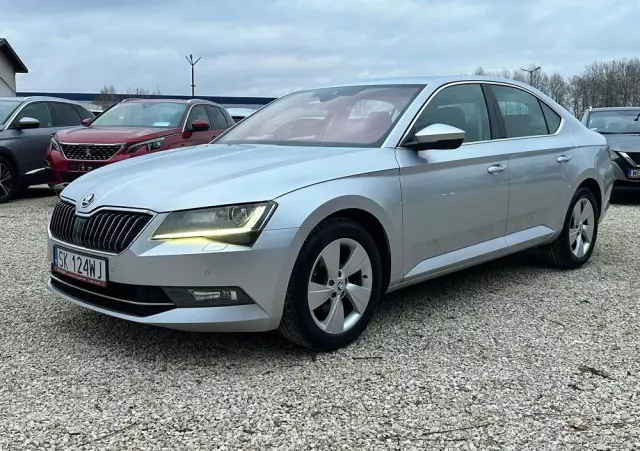 SKODA Superb 2.0 TDI 4x4 Style DSG