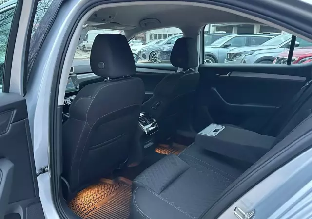 SKODA Superb 2.0 TDI 4x4 Style DSG