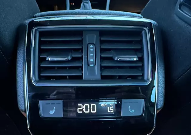 SKODA Superb 2.0 TDI 4x4 Style DSG