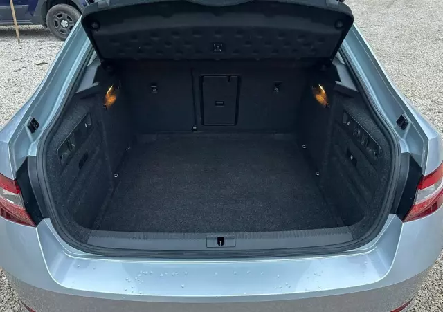 SKODA Superb 2.0 TDI 4x4 Style DSG