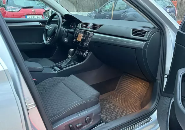 SKODA Superb 2.0 TDI 4x4 Style DSG