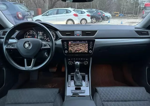 SKODA Superb 2.0 TDI 4x4 Style DSG