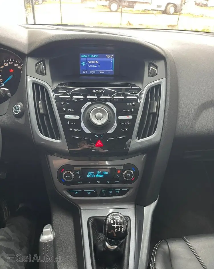 FORD Focus 1.0 EcoBoost Start-Stopp-System Business Edition