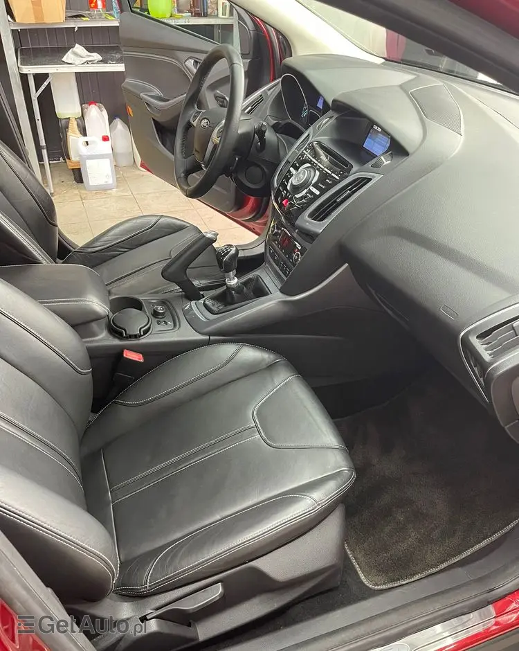 FORD Focus 1.0 EcoBoost Start-Stopp-System Business Edition
