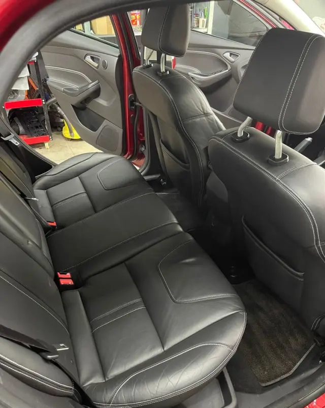 FORD Focus 1.0 EcoBoost Start-Stopp-System Business Edition