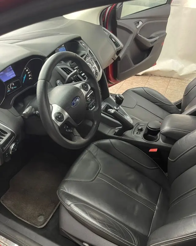 FORD Focus 1.0 EcoBoost Start-Stopp-System Business Edition