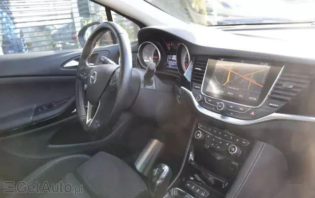 OPEL Astra 1.4 Turbo Innovation