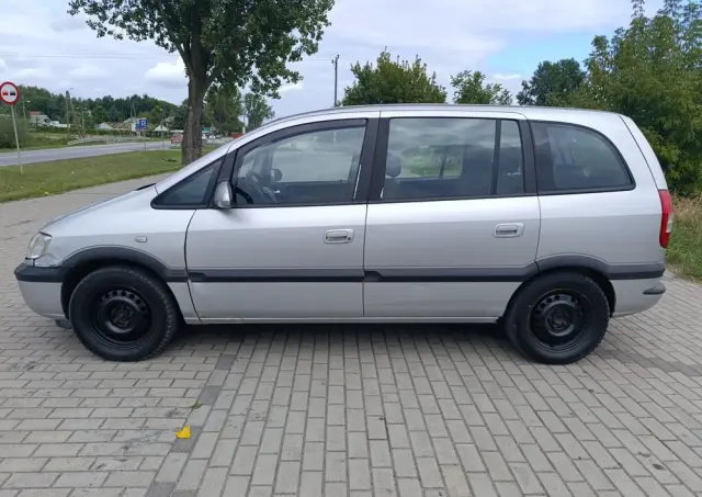 OPEL Zafira 1.8 16V Elegance