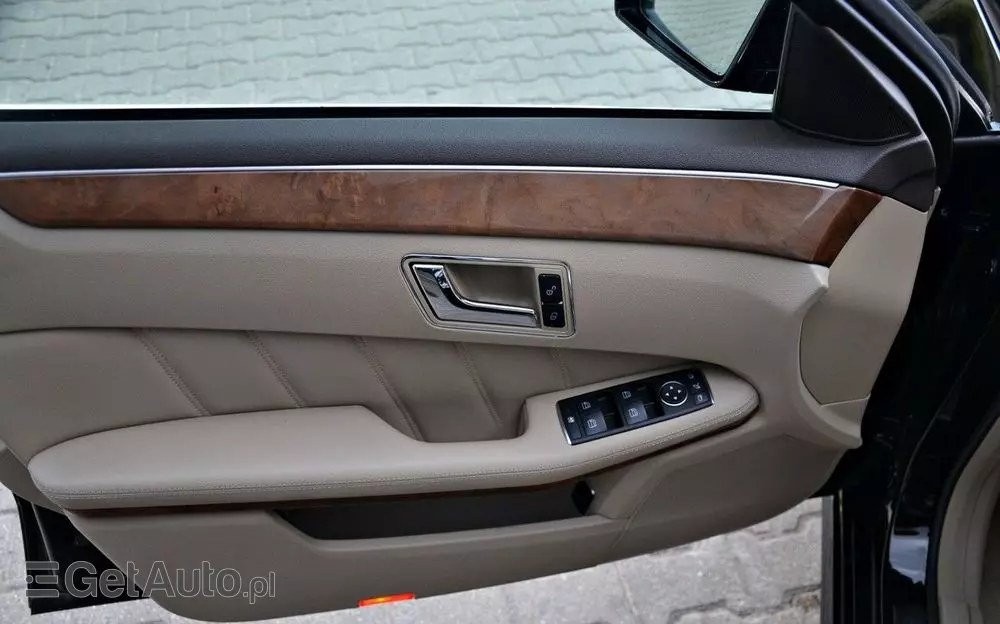 MERCEDES-BENZ Klasa E 