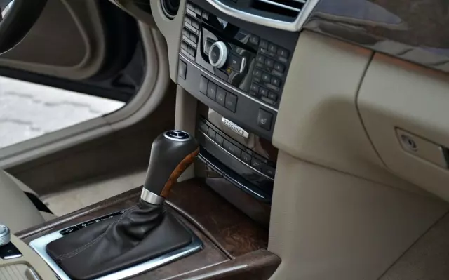 MERCEDES-BENZ Klasa E 