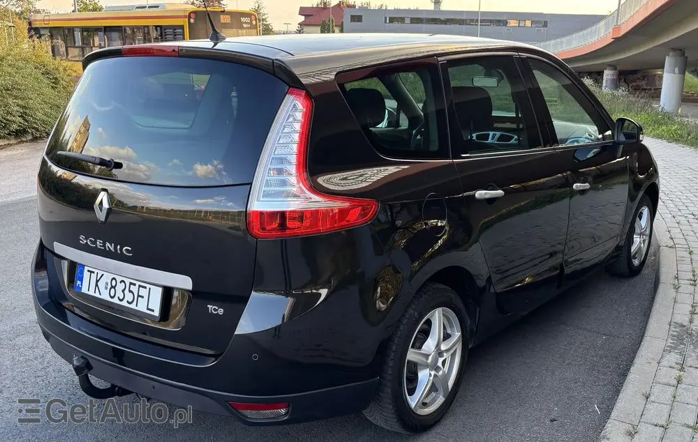 RENAULT Grand Scenic TCe 130 Dynamique