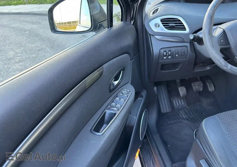 RENAULT Grand Scenic TCe 130 Dynamique