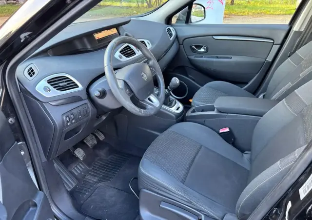 RENAULT Grand Scenic TCe 130 Dynamique