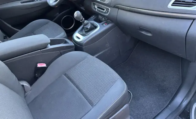 RENAULT Grand Scenic TCe 130 Dynamique