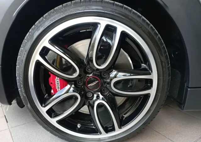 MINI John Cooper Works Sport-Aut
