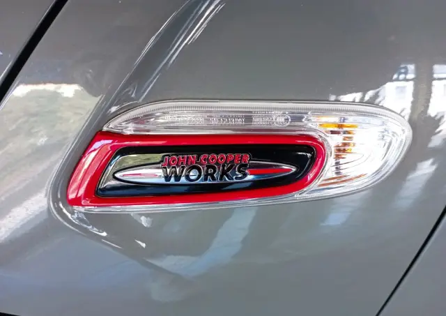 MINI John Cooper Works Sport-Aut