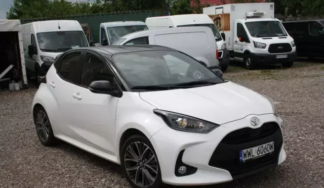 TOYOTA Yaris 