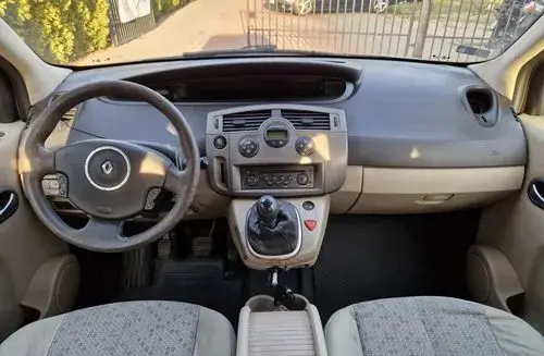 RENAULT Scenic 
