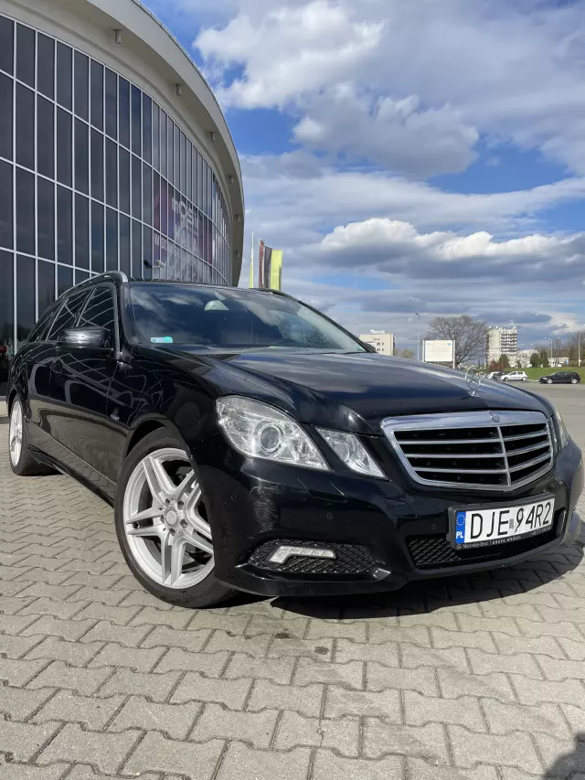 MERCEDES-BENZ Klasa E 4Matic Avantgarde