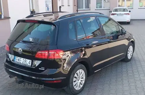 VOLKSWAGEN Golf Sportsvan 