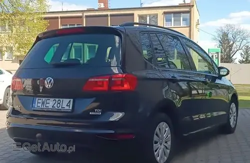 VOLKSWAGEN Golf Sportsvan 