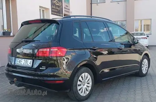 VOLKSWAGEN Golf Sportsvan 