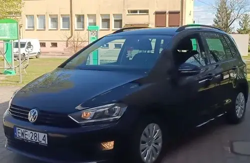 VOLKSWAGEN Golf Sportsvan 