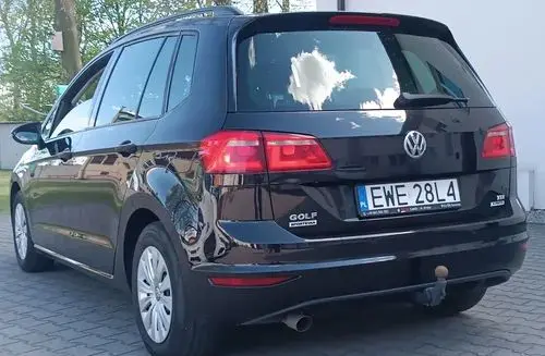 VOLKSWAGEN Golf Sportsvan 