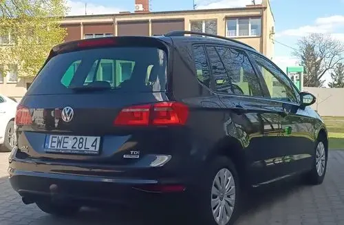 VOLKSWAGEN Golf Sportsvan 