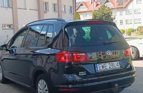 VOLKSWAGEN Golf Sportsvan 