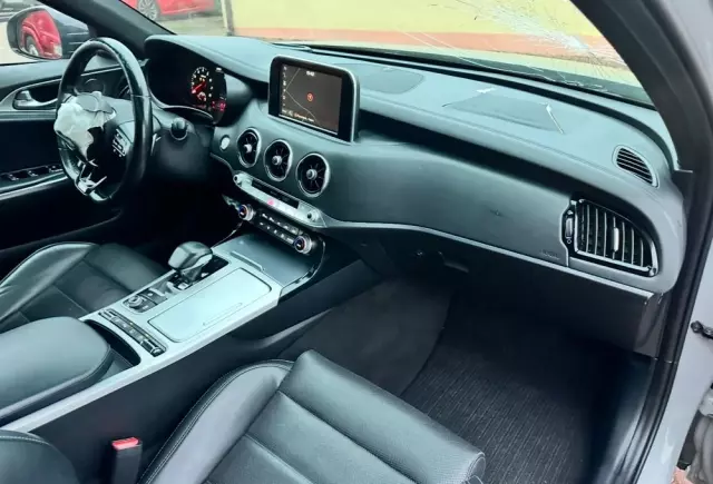 KIA Stinger 3.3 T-GDI V6 GT AWD