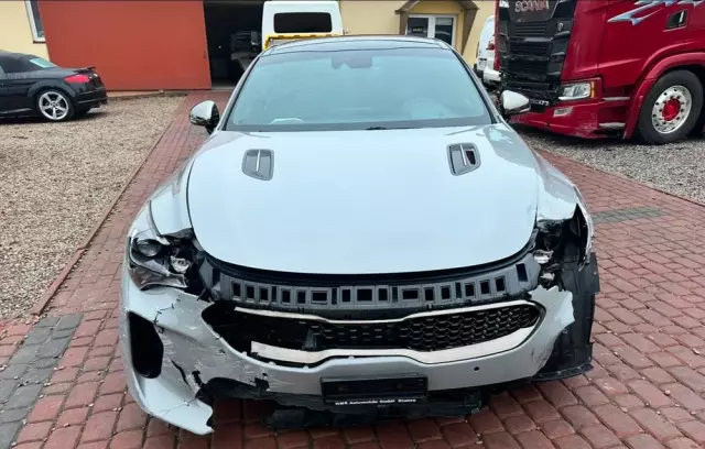 KIA Stinger 3.3 T-GDI V6 GT AWD