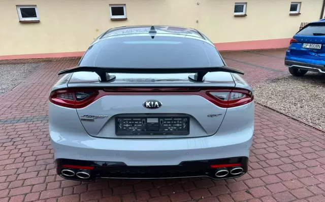 KIA Stinger 3.3 T-GDI V6 GT AWD