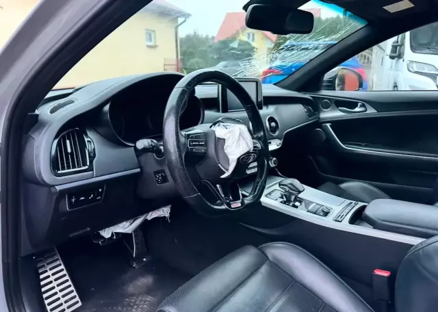 KIA Stinger 3.3 T-GDI V6 GT AWD