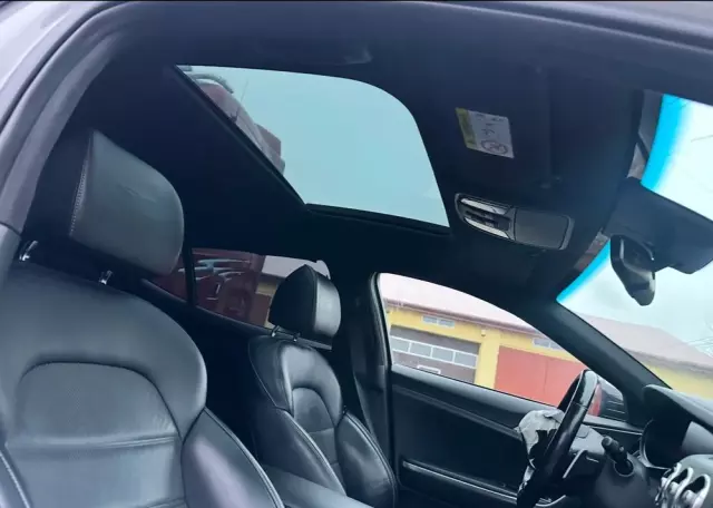 KIA Stinger 3.3 T-GDI V6 GT AWD