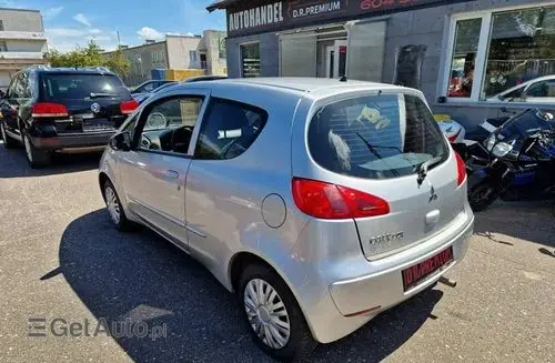 MITSUBISHI Colt 