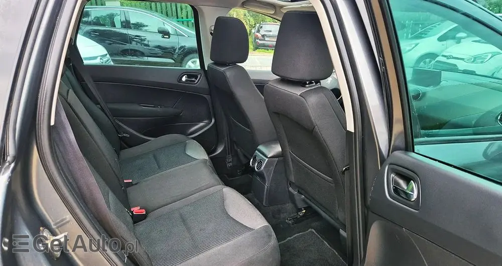 PEUGEOT 308 1.6 Premium Plus