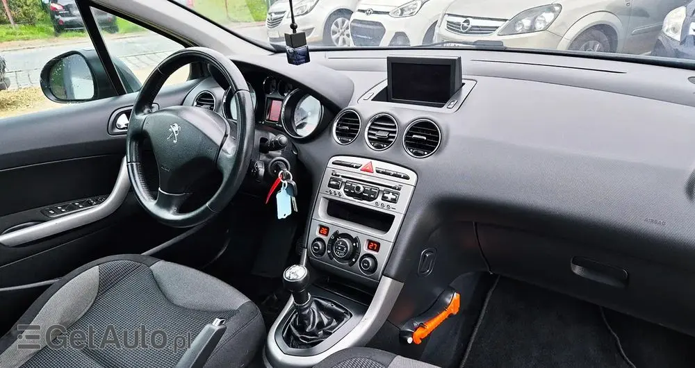 PEUGEOT 308 1.6 Premium Plus