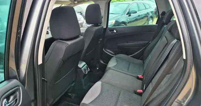 PEUGEOT 308 1.6 Premium Plus