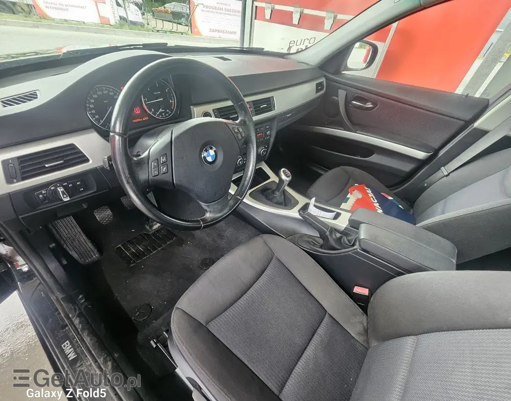BMW Seria 3 318d EU6