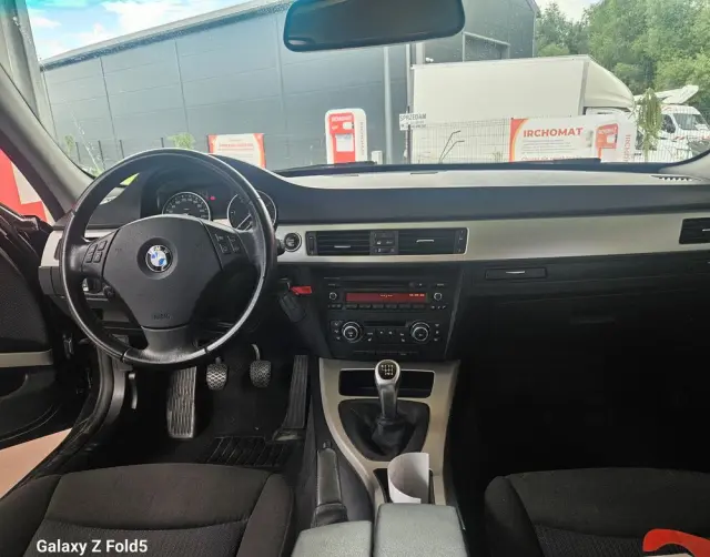 BMW Seria 3 318d EU6