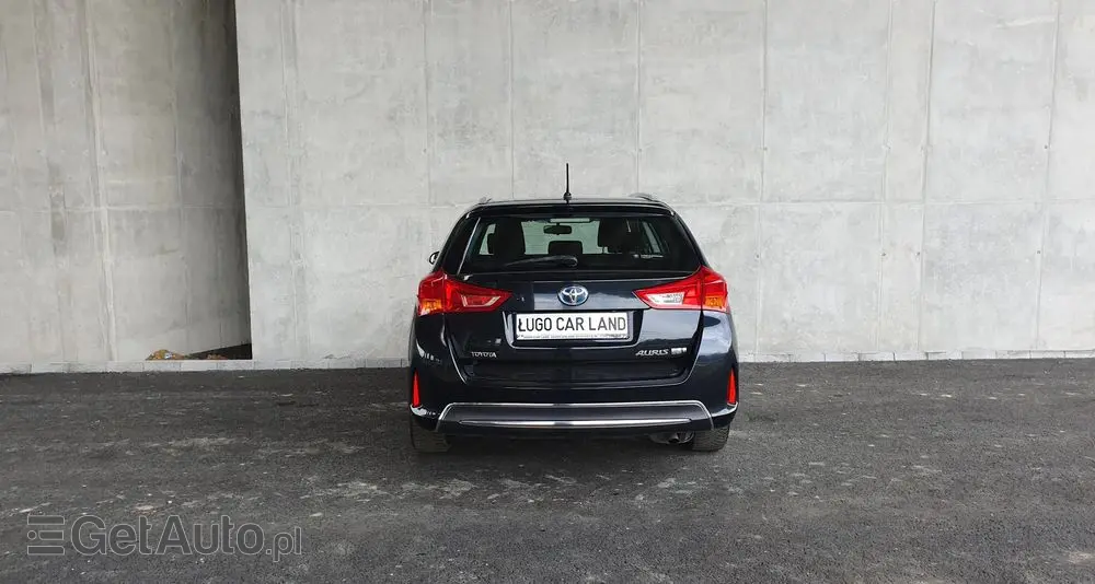 TOYOTA Auris 