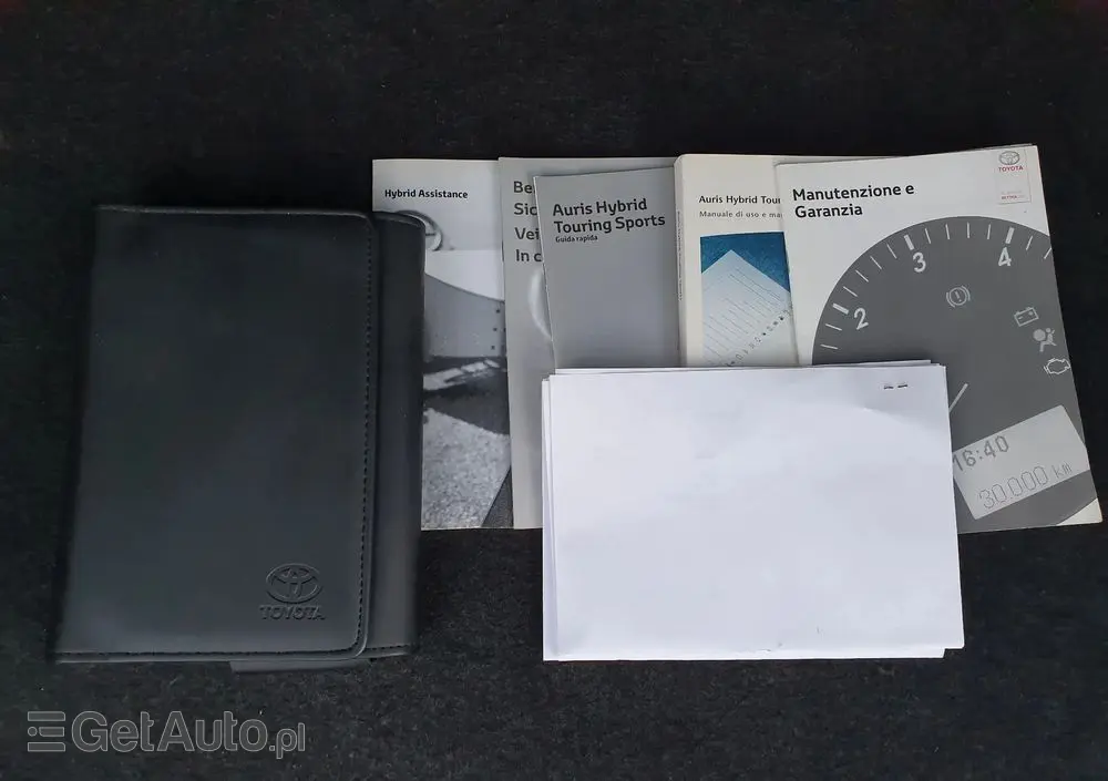 TOYOTA Auris 