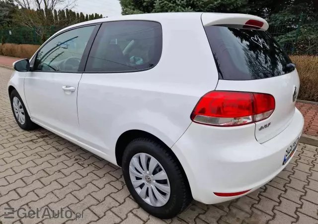VOLKSWAGEN Golf 1.6 Edition