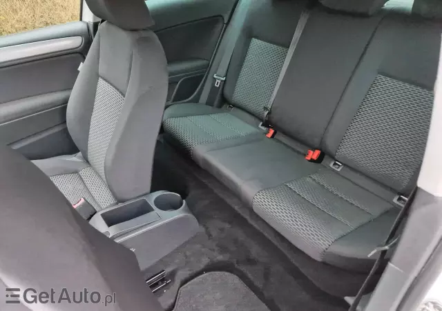 VOLKSWAGEN Golf 1.6 Edition